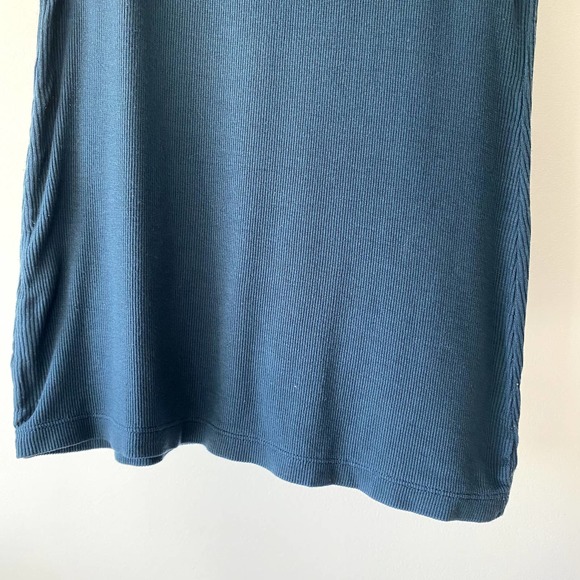 Navy Blue Lace Tank by Ann Taylor LOFT Size small - Picture 4 of 9